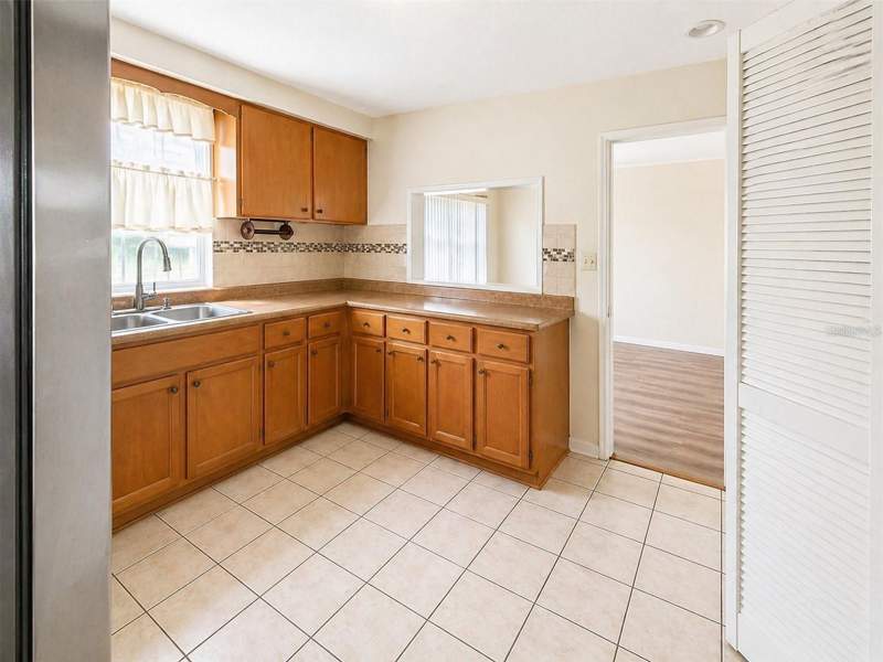 3 bedroom Single Family Residence at 5230 11th Avenue, Pasadena Heights, Gulfport — photo 3