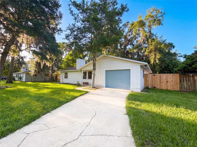 3 bedroom Single Family Residence at 4621 NW 29th Avenue, Benwood Estate, Gainesville — photo 1