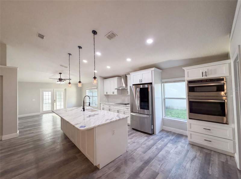 4 bedroom Single Family Residence at 106 Cabrillo Drive, Groveland Marina Del Rey Ph 01, Groveland — photo 2