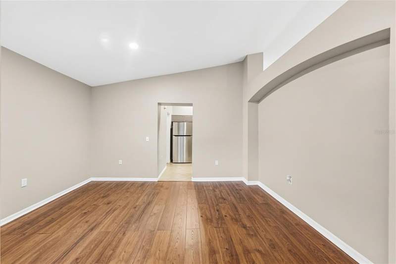 5 bedroom Single Family Residence at 12807 Raysbrook Drive, Boyette Spgs Sec B Unit, Riverview — photo 5