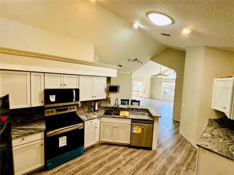 801 Silverthorn Lane, Sun City Center FL - photo 6 of 6