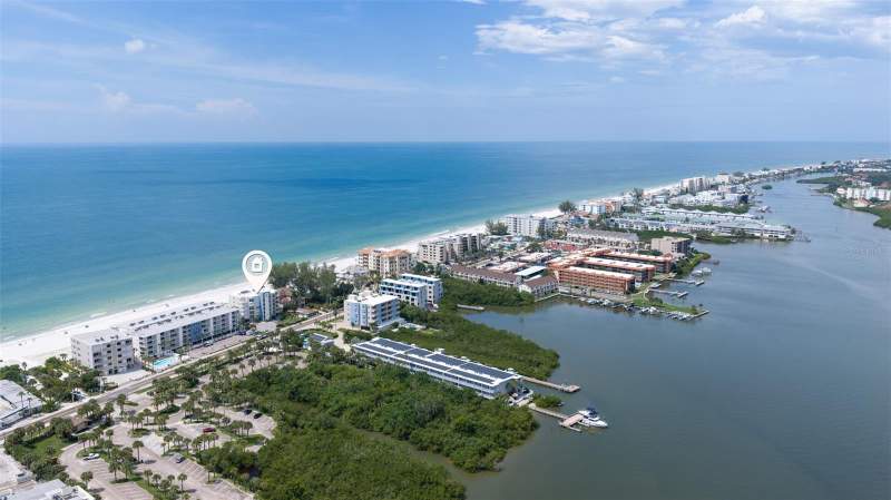 3 bedroom Condominium at 19616 Gulf Boulevard #302, Beach Club Of Indian Shores, Indian Shores — photo 5