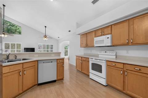 4875 Abaco Drive, Tavares FL - photo 14 of 60