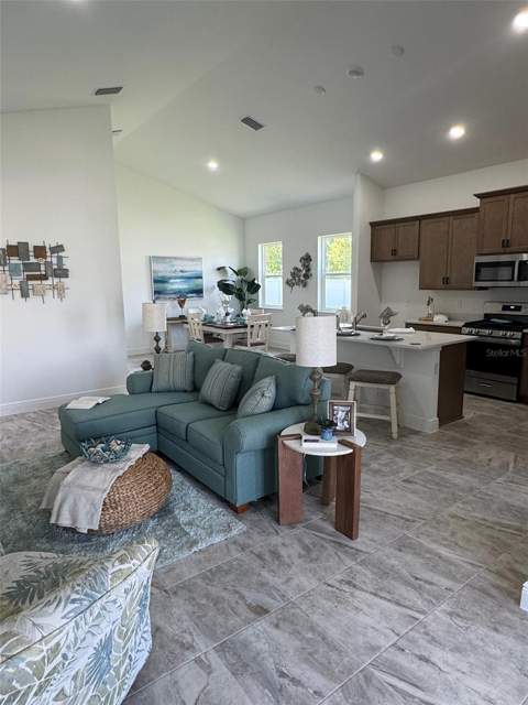 927 Azalea Walk Circle, Deland FL - photo 6 of 11