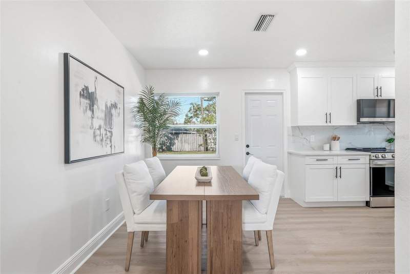 3 bedroom Single Family Residence at 4720 Mohegan Road, Edgewater Estates, St Petersburg — photo 4