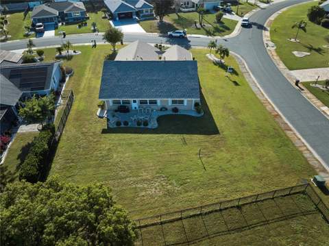 311 Thorn Hill Place, Sun City Center FL - photo 6 of 6
