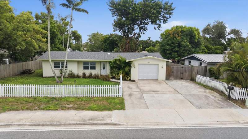 4411 BENEVA ROAD home for sale in South Gate Ridge