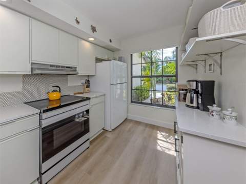 4713 Winslow Beacon #5, Sarasota FL - photo 6 of 6