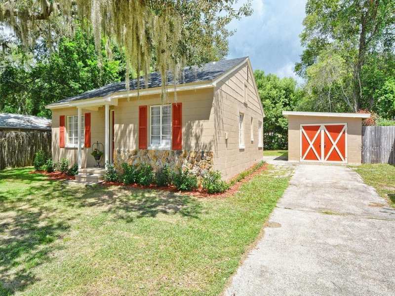 1 bedroom Single Family Residence at 306 N Moss Street, Leesburg Hansons Add 01, Leesburg — photo 1