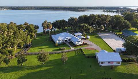 11811 SE Sunset Harbor Road, home for sale in Weirsdale 32195
