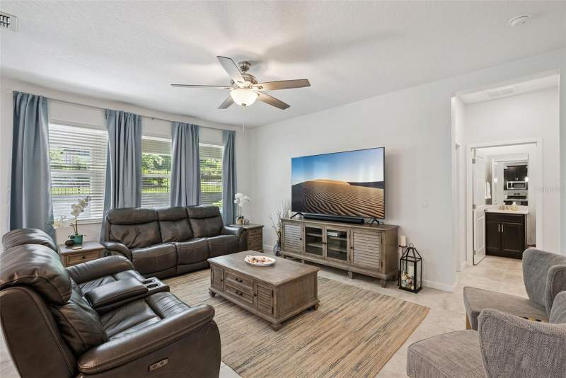 5 bedroom Single Family Residence at 1235 Dora Parc Lane, Dora Parc, Mount Dora — photo 3