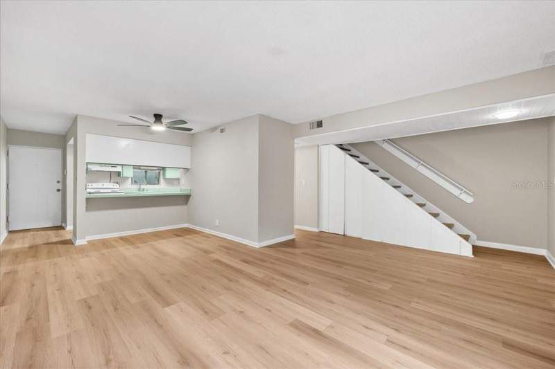 3 bedroom Townhouse at 7903 Cedar Drive, Meadowood Condo Village One, Temple Terrace — photo 5
