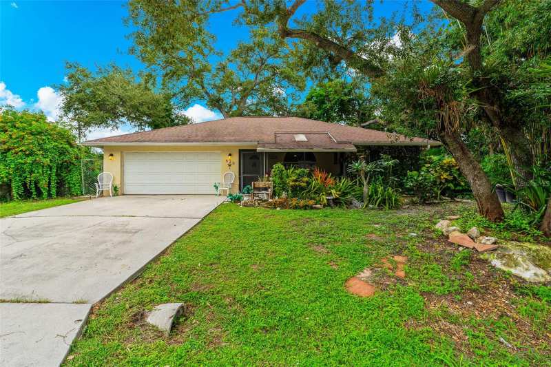 3 bedroom Single Family Residence at 620 Burke Road, South Venice, Venice — photo 1