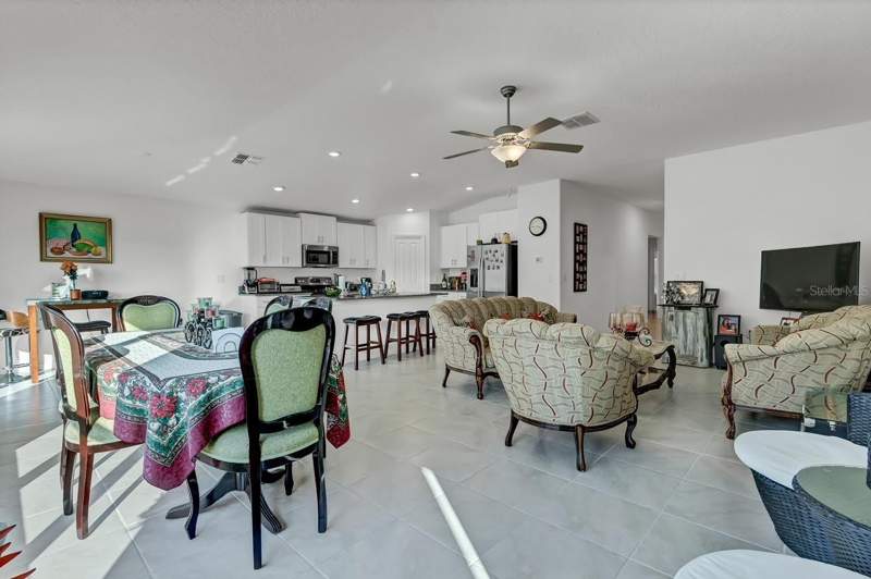 4 bedroom Single Family Residence at 6727 Bar S Bar Trail, Abbott Square Ph 1A, Zephyrhills — photo 4