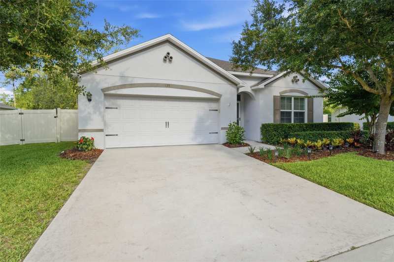 4 bedroom Single Family Residence at 135 Point Pleasant Road, Huntington Downs, Deland — photo 1