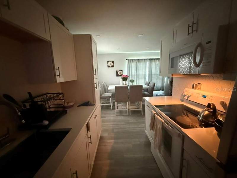4 bedroom Single Family Residence at 1402 4th Avenue, Ruskin Growers Sub Uni, Ruskin — photo 5