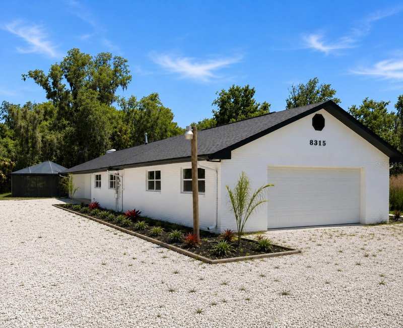 3 bedroom Single Family Residence at 8315 Revels Road, Riverview, Riverview — photo 1