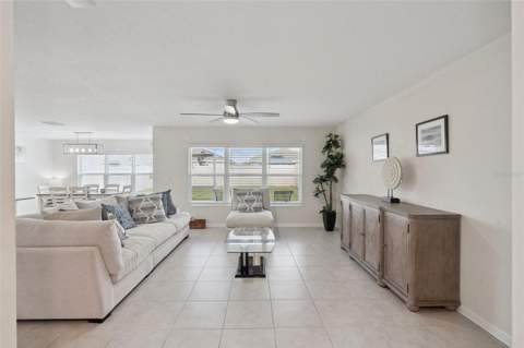 4330 Sunny Creek Place, Kissimmee FL - photo 8 of 32