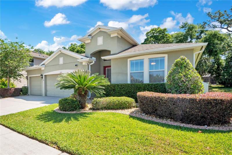4 bedroom Single Family Residence at 2210 Valterra Vista Way, Valterra, Valrico — photo 2