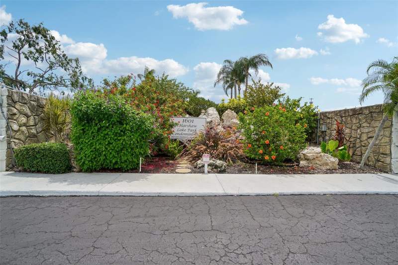 2 bedroom Condominium at 1601 43rd Street #224, Harshaw Lake Park Condo, St Petersburg — photo 2