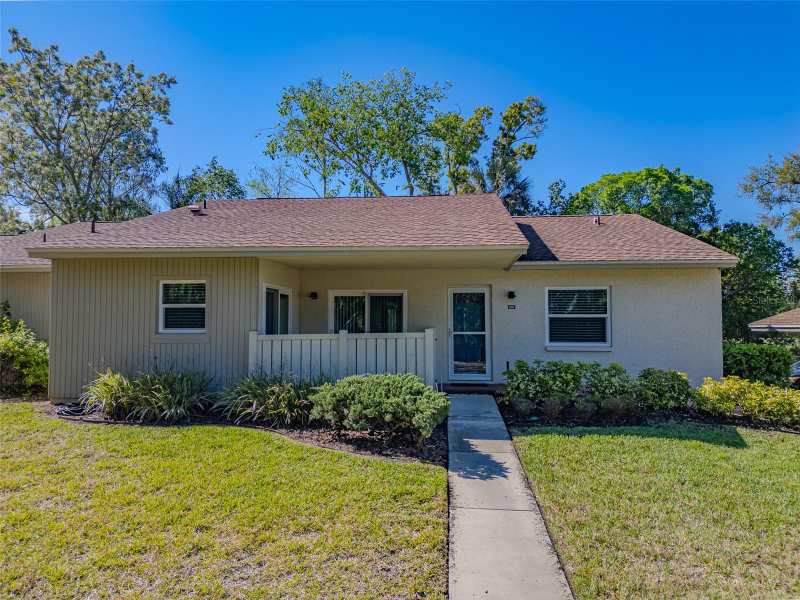 3 bedroom Villa at 600 S Woodlands Drive, East Lake Woodlands Cluster Homes, Oldsmar — photo 1