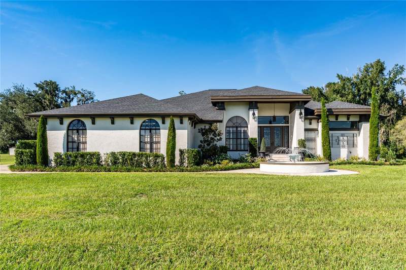 5 bedroom Single Family Residence at 32305 Pasco Road, San Antonio, San Antonio — photo 2
