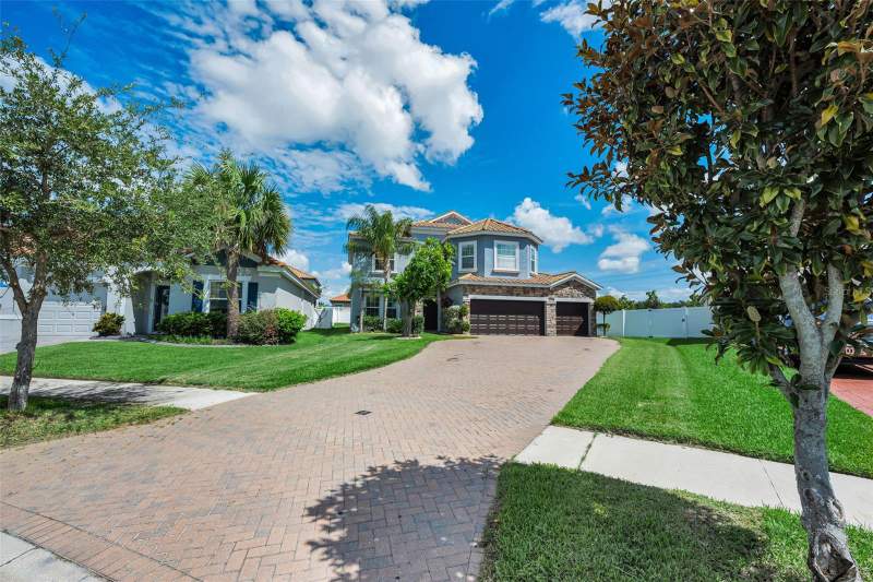 5 bedroom Single Family Residence at 11923 Cinnamon Fern Drive, Waterleaf, Riverview — photo 2