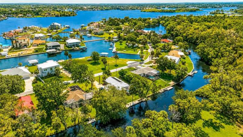 4 bedroom Single Family Residence at 2178 N Watersedge Drive, Crystal Shores Estates, Crystal River — photo 1