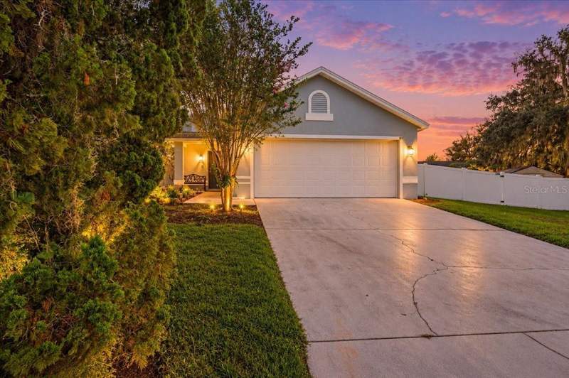 3 bedroom Single Family Residence at 3824 Creek Way Court, Sugar Creek Ph I, Plant City — photo 2