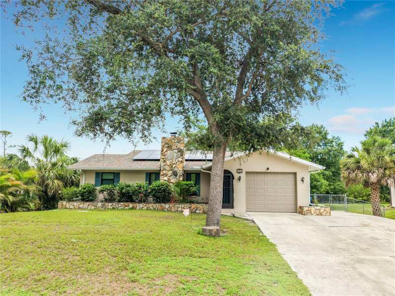 2 bedroom Single Family Residence at 924 Phyllis Terrace, Port Charlotte Sec 023, Port Charlotte — photo 1