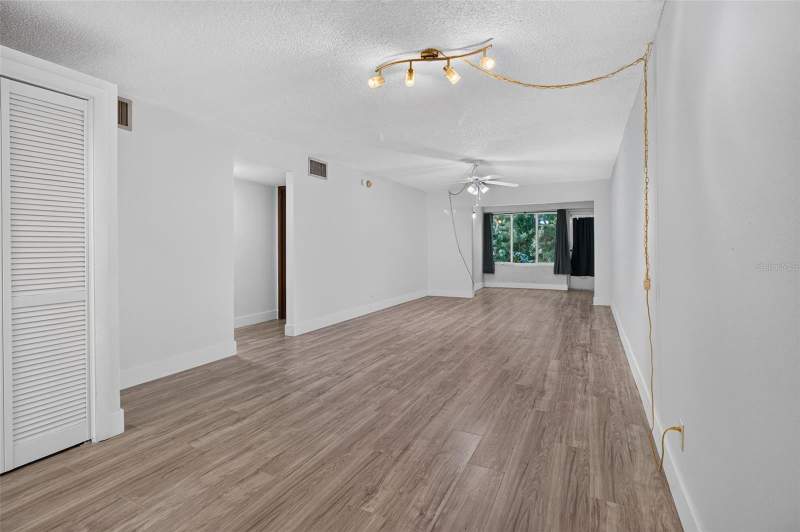 2 bedroom Condominium at 4500 E BAY DRIVE #130, ROYAL PINES CONDO, CLEARWATER — photo 3