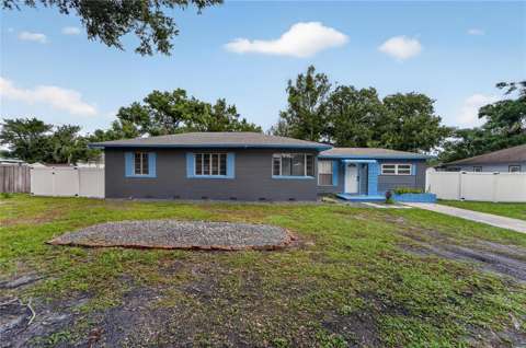 627 Holly Place, home for sale in Lakeland 33801