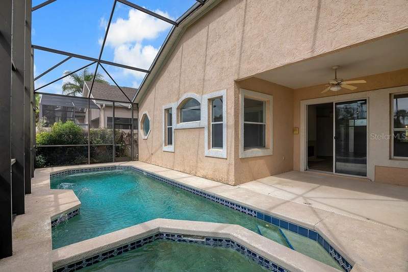 3 bedroom Single Family Residence at 14331 Dulcimer Court, Hunters Creek Tr 135 Ph 04, Orlando — photo 2