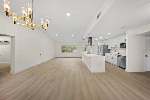 1805 Dierker Drive, Valrico FL - photo 8 of 45