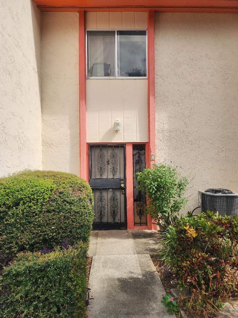 Whisper Wood Townhomes Condo