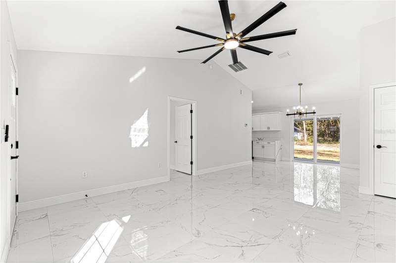 3 bedroom Single Family Residence at 10325 SE 125th Lane, Lake Weir Heights, Belleview — photo 4