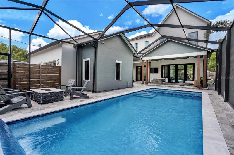 5 bedroom Single Family Residence at 2308 N Ridgewood Avenue, Ridgewood Park, Tampa — photo 2