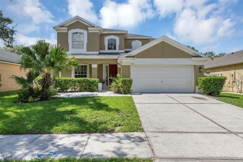 2013 CROSSVINE LANE home for sale in Oakhurst Reserve
