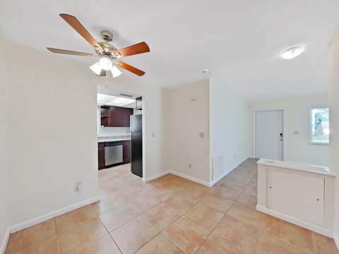 1750 Montana Avenue, St Petersburg FL - photo 10 of 48