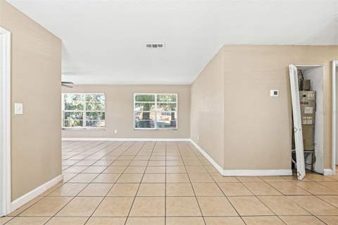 1729 Flores Court, Orlando FL - photo 9 of 39