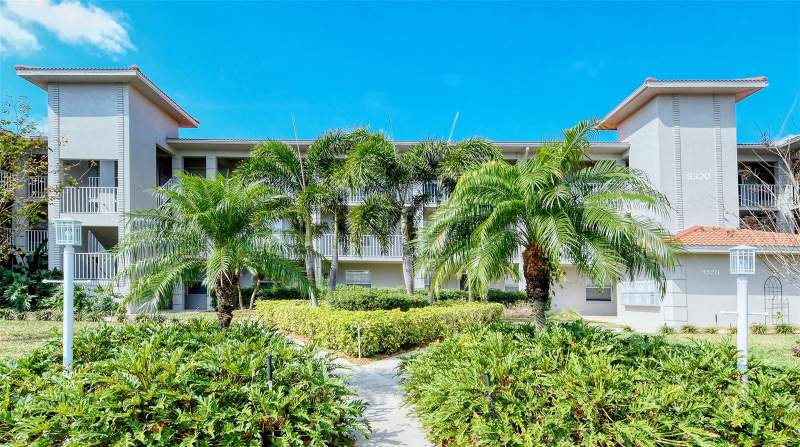 Stoneybrook Clubside