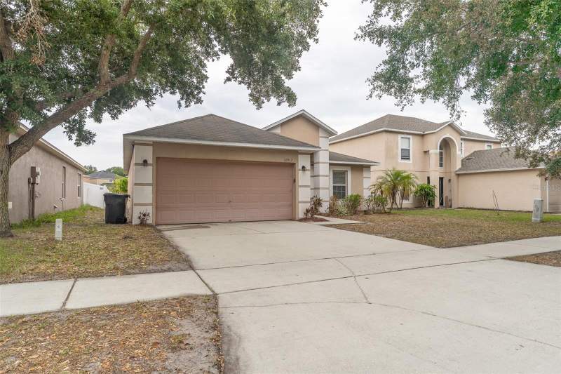 3 bedroom Single Family Residence at 10917 Banyan Wood Way, South Fork Unit 3, Riverview — photo 3