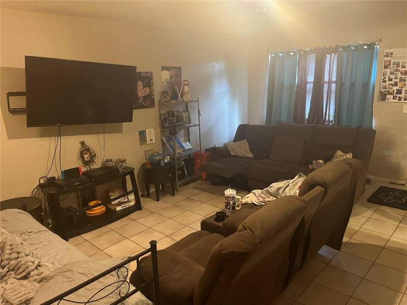 3 bedroom Single Family Residence at 9463 Arbol Court, Tree Top Sub, Largo — photo 2
