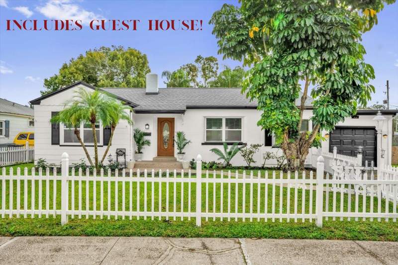 918 W SMITH STREET home for sale in Renda Scott