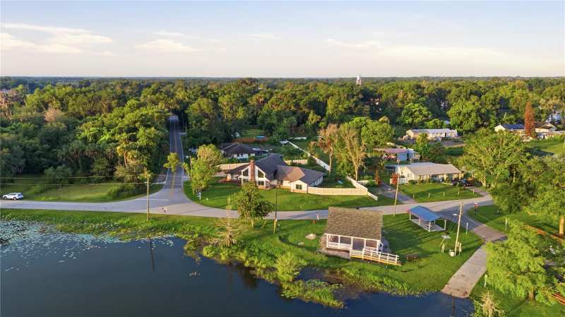 5 bedroom Single Family Residence at 212 Pleasant Street, Lake Helen, Lake Helen — photo 1