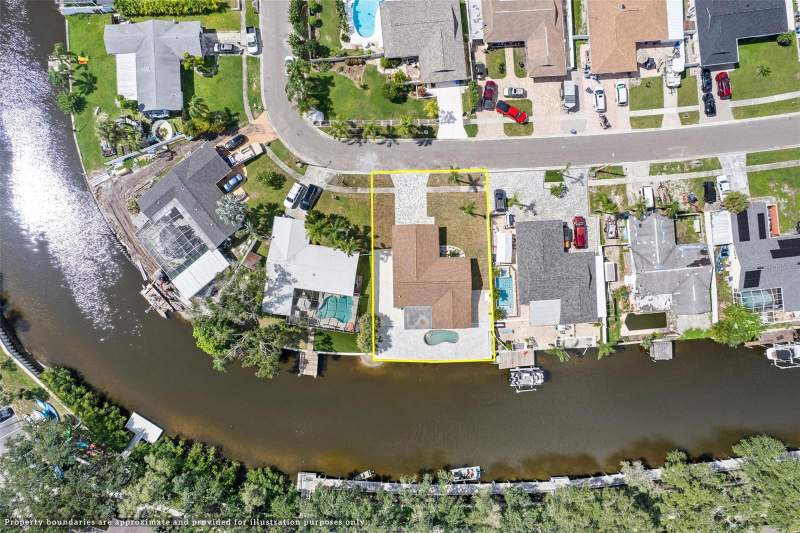 3 bedroom Single Family Residence at 5811 Imperial Key, Tampa Shores Unit 7, Tampa — photo 4