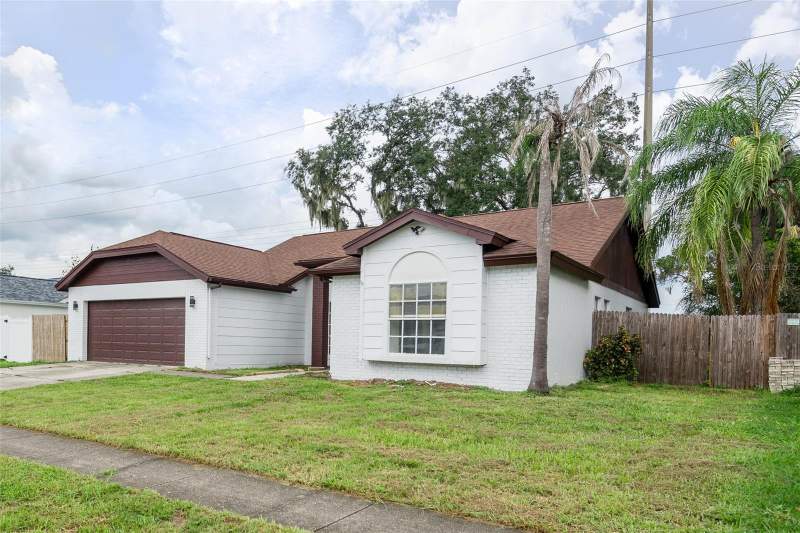 4 bedroom Single Family Residence at 12114 Fruitwood Drive, Boyette Spgs Sec B Un #1, Riverview — photo 2