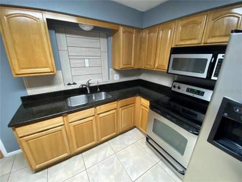 1430 Parkview Lane, Largo FL - photo 6 of 6