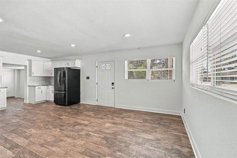 4 bedroom Single Family Residence at 4107 W Wyoming Avenue, Alta Vista Tracts, Tampa — photo 5