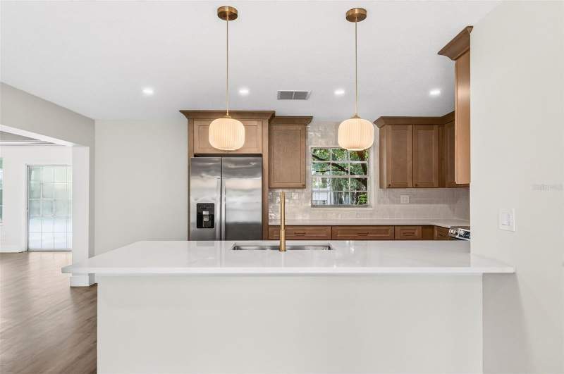 2 bedroom Single Family Residence at 17901 Palm Street, Silver Beach Heights, Umatilla — photo 2